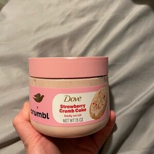 Dove x crumble strawberry crumb cake body scrub